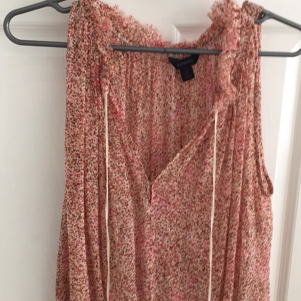 Pinkish cream top size medium
